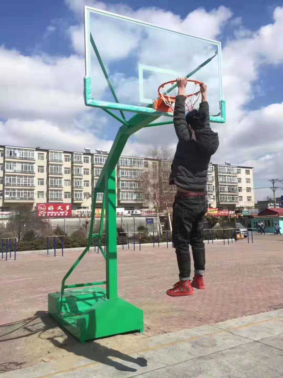 凹箱籃球架